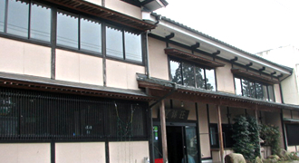 ゆったり空間で家庭的　望錦荘